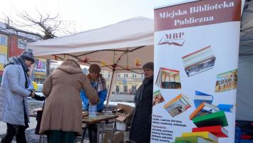 Kiermasz książek na Jarmarku Bożonarodzeniowym  